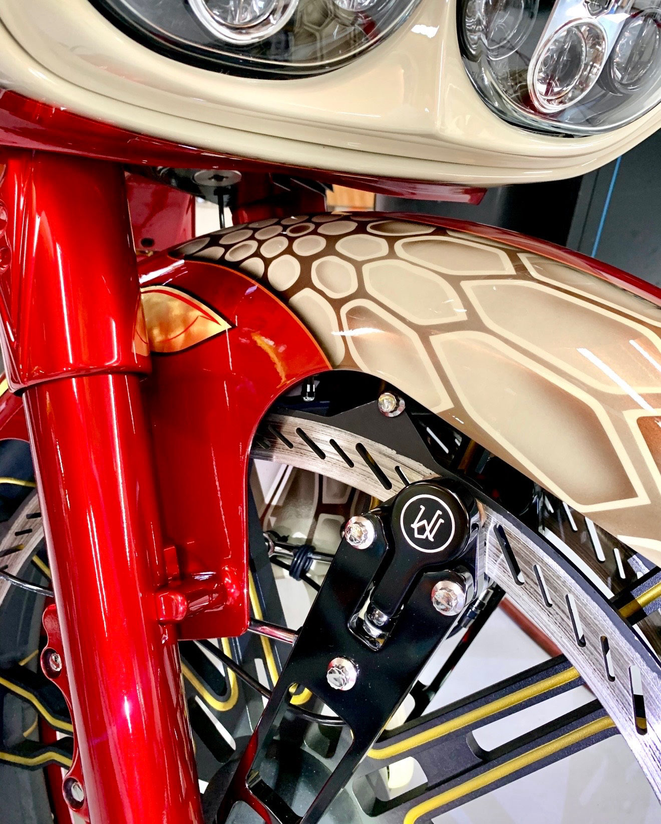 "Scalpel 2.0" Custom H-D Road Glide — hand-crafted custom motorcycle built by Doug Keim at Creative Cycles, Umatilla FL