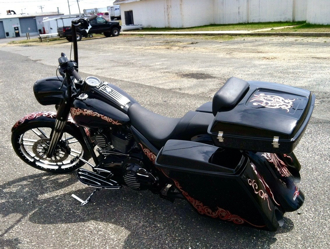 Kingz custom Road King — build detail photo 8